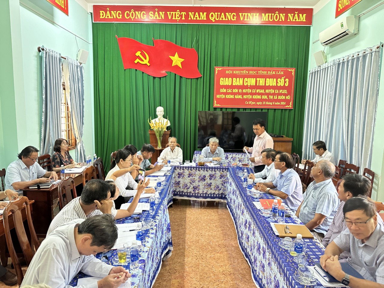 Hội nghị giao ban Cụm thi đua số 3 – Cư M'Gar, còn đó những vướng mắc khi thực hiện Nghị quyết 57GHỊ QUYẾT 57